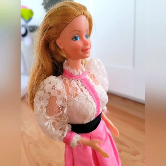 1982 Angel Face Barbie by Mattel - Picture 3 of 3